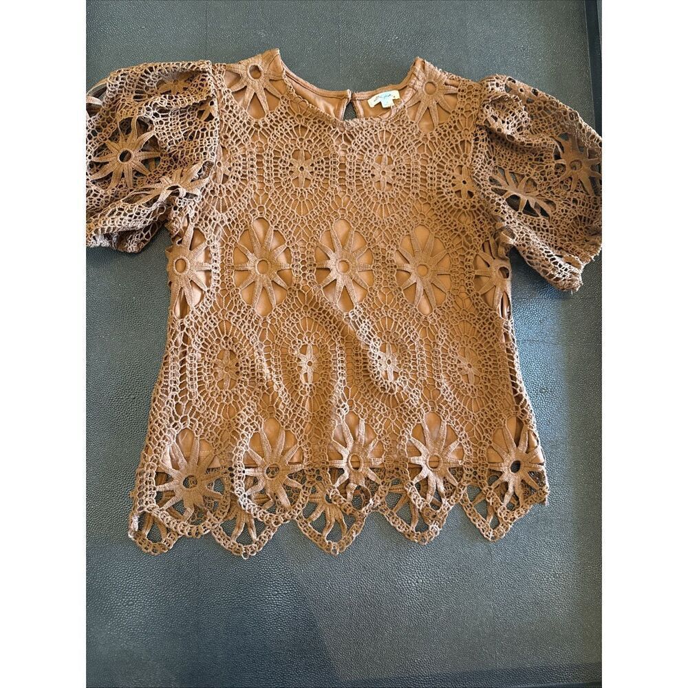 Ultra Pink Women’s Crochet Lace Dark Brown Scallop Hem Lined Puff Sleeve Top S